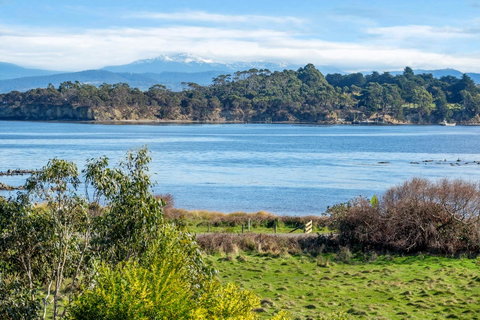 Sunset Bay Escape - Accommodation Guide 6