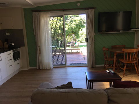 Amble\'a\'While On Tamar - Accommodation Asia 30