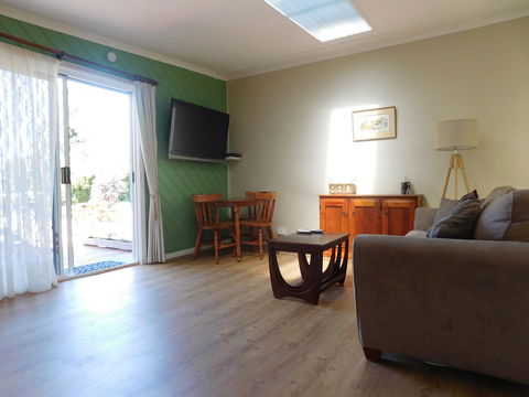 Amble\'a\'While On Tamar - Accommodation Asia 16
