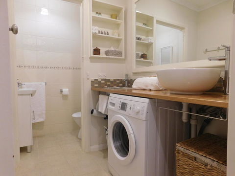 Amble\'a\'While On Tamar - Accommodation Asia 17