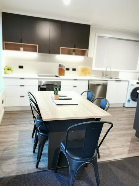 Youngtown Executive Apartments - 2BR Included, Free Parking & Wifi, Sofa Bed & Cot Fee Applies - Accommodation Asia 31