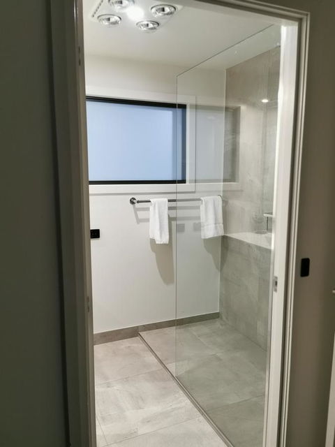 Youngtown Executive Apartments - 2BR Included, Free Parking & Wifi, Sofa Bed & Cot Fee Applies - Accommodation Asia 7