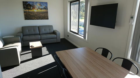 Youngtown Executive Apartments - 2BR Included, Free Parking & Wifi, Sofa Bed & Cot Fee Applies - Accommodation Asia 5