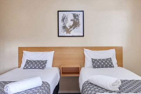 Elphin Serviced Apartments - Accommodation Asia 3