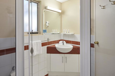 Elphin Serviced Apartments - Accommodation Asia 6