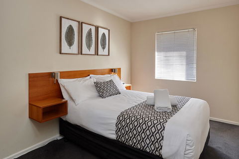 Elphin Serviced Apartments - Accommodation Asia 1