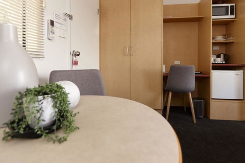 Elphin Serviced Apartments - Accommodation Asia 29