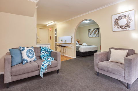 Elphin Serviced Apartments - Accommodation Asia 9