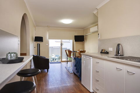 Elphin Serviced Apartments - Accommodation Asia 30
