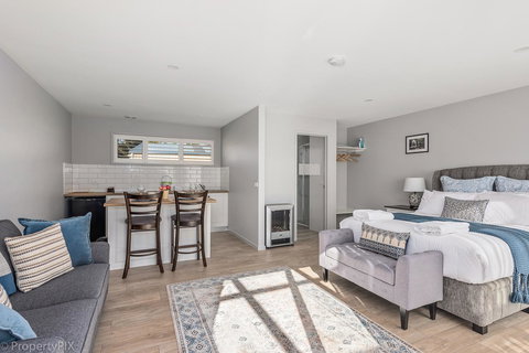 Harrison Grove - Accommodation China 9