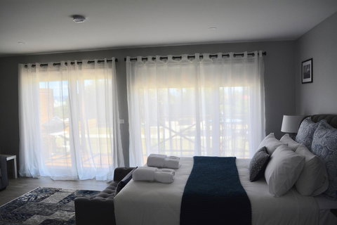 Harrison Grove - Accommodation China 30