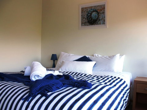 Freycinet Sanctuary 5 - Accommodation Asia 6