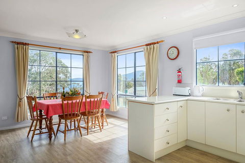 Omaroo Cottage Bruny Island - Accommodation Asia 6