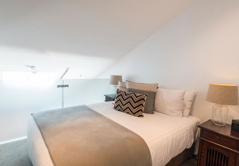 Sullivans Cove Apartments - Accommodation Guide 14