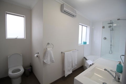 Trinity Hill Apartments - Accommodation Asia 1