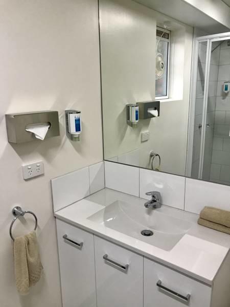 Adina Place Motel Apartments - Accommodation Asia 9