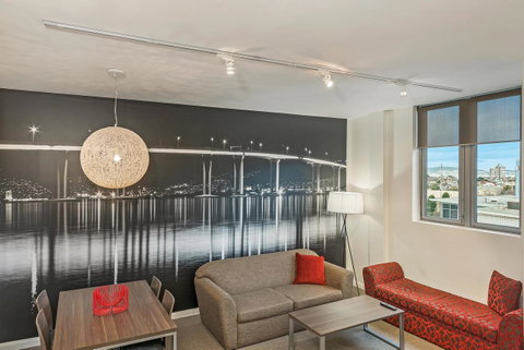 Mantra One Sandy Bay Road - Accommodation Guide 16