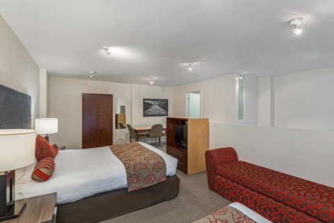 Mantra One Sandy Bay Road - Accommodation Guide 14