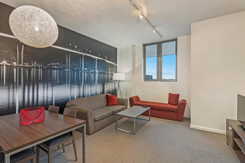 Mantra One Sandy Bay Road - Accommodation Guide 3
