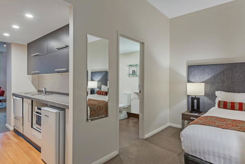 Mantra One Sandy Bay Road - Accommodation Guide 18