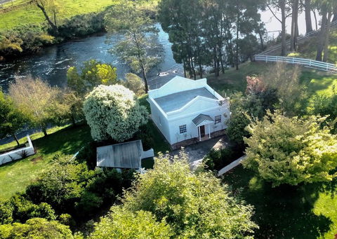 Forth River Cottage - Accommodation Guide 0