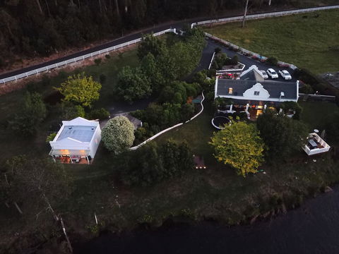 Forth River Cottage - Accommodation Guide 2