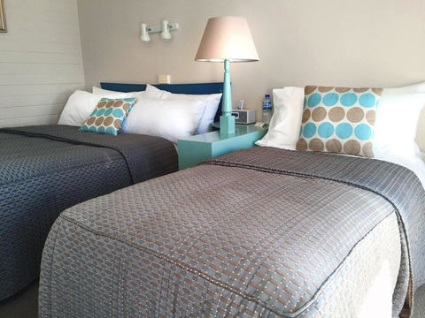 The Waterfront Wynyard - Accommodation Guide 2