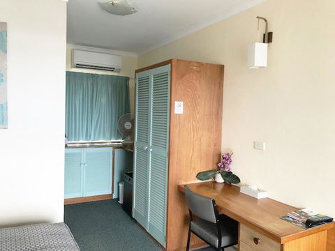 The Waterfront Wynyard - Accommodation Guide 32