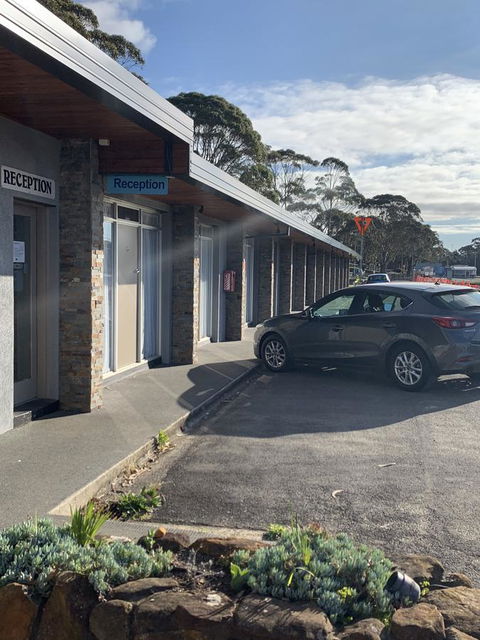 The Waterfront Wynyard - Accommodation Guide 4