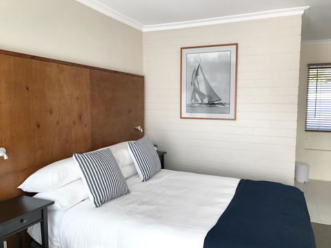 The Waterfront Wynyard - Accommodation Guide 1