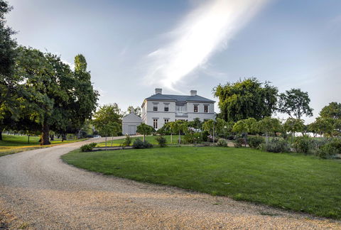 Prospect Country House & Restaurant - Accommodation Asia 1