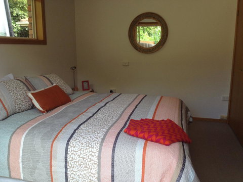 Reflections On The Bay - Accommodation Asia 10