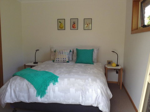 Reflections On The Bay - Accommodation Asia 11