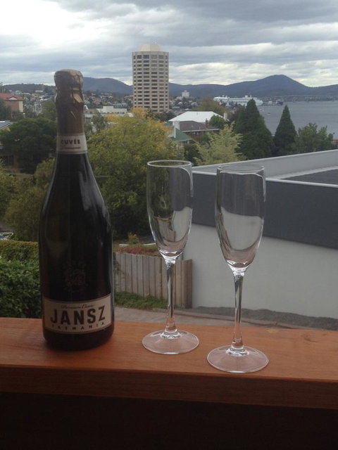 Reflections On The Bay - Accommodation Asia 4