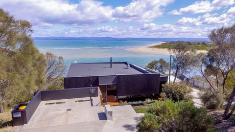 Cocktails With A View - Accommodation Guide 16