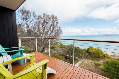 Cocktails With A View - Accommodation Guide 14