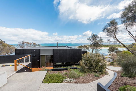 Cocktails With A View - Accommodation Guide 0