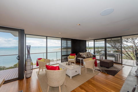 Cocktails With A View - Accommodation Guide 2
