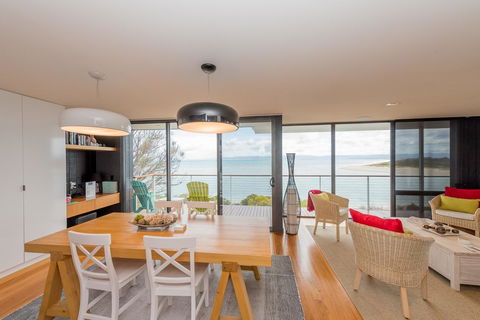 Cocktails With A View - Accommodation Guide 3