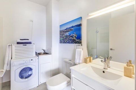 Bellerive Marina View Apartments NO 27 - Accommodation Guide 10
