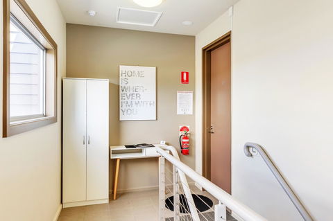 Bellerive Marina View Apartments NO 27 - Accommodation Guide 18