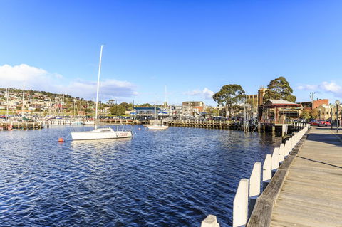 Bellerive Marina View Apartments NO 27 - Accommodation Guide 21