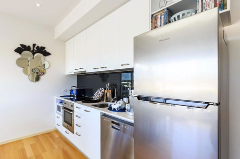 Bellerive Marina View Apartments NO 27 - Accommodation Guide 14