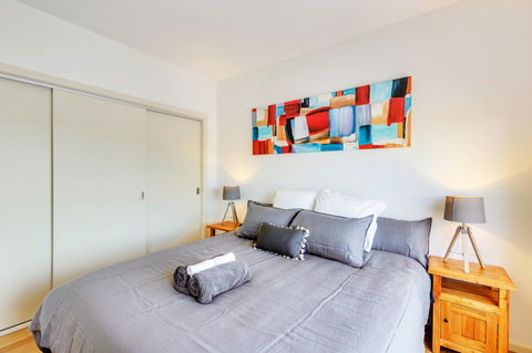 Bellerive Marina View Apartments NO 27 - Accommodation Guide 5