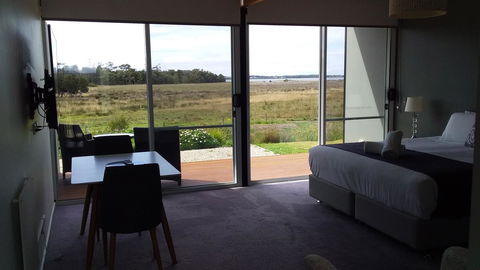 Pelican Point Sanctuary - Accommodation Asia 16