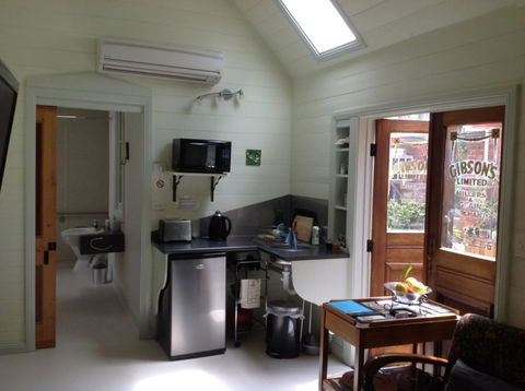 Werndee - Accommodation Asia 21