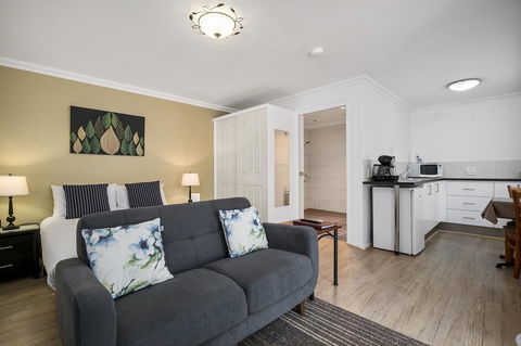 Oyster Cove Chalet - Accommodation Asia 2