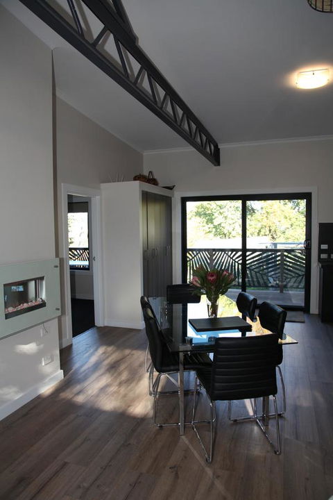 The WeareHouse In Deloraine - Accommodation Asia 33