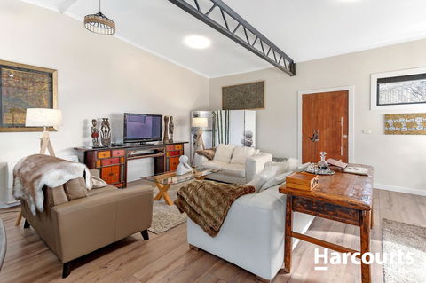 The WeareHouse In Deloraine - Accommodation Asia 15