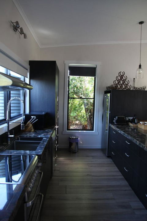 The WeareHouse In Deloraine - Accommodation Asia 32